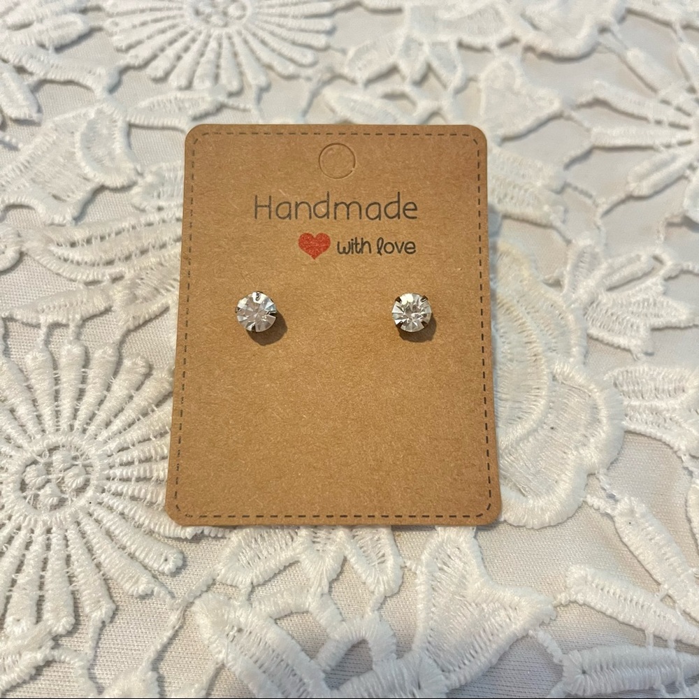9 pairs of earrings